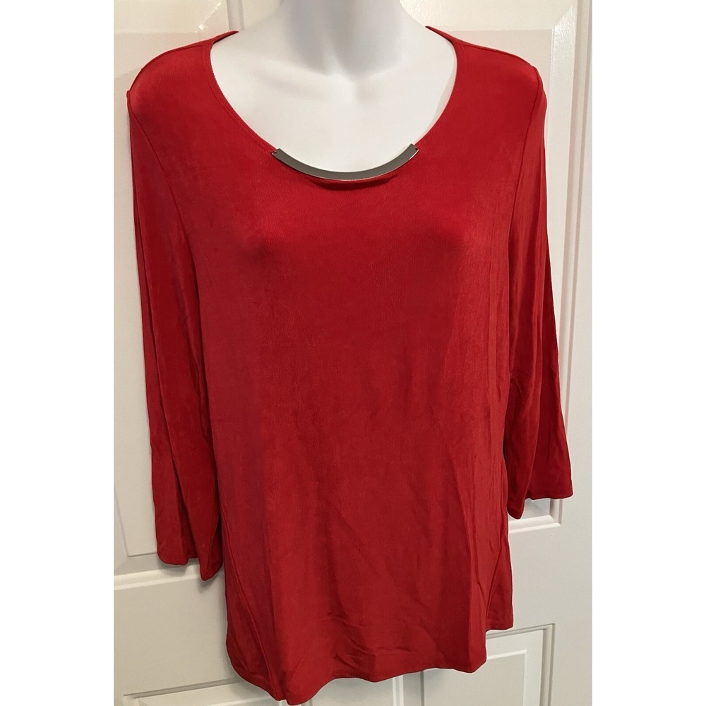 CHICOS TRAVELERS Shirt Knit Top Women's Size‎ 0 Small Red Silver Accent Necklace